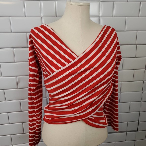NWT FASHION NOVA | SUPERLOVE CROP RED WHITE STRIPED TOP CURVY PLUS SIZE 2X - Picture 7 of 14